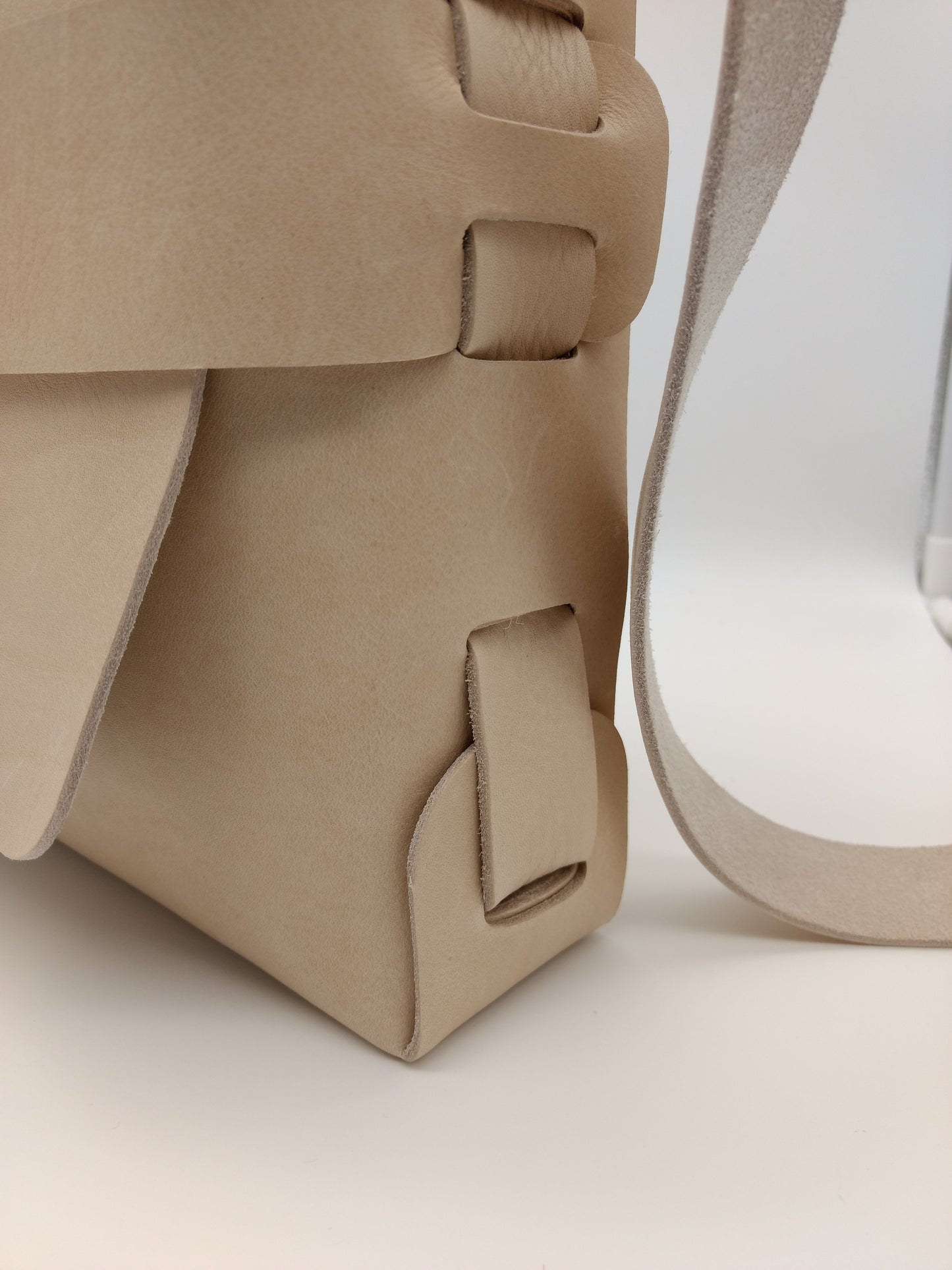 No Sew Satchel Full Day Leatherwork Course £240