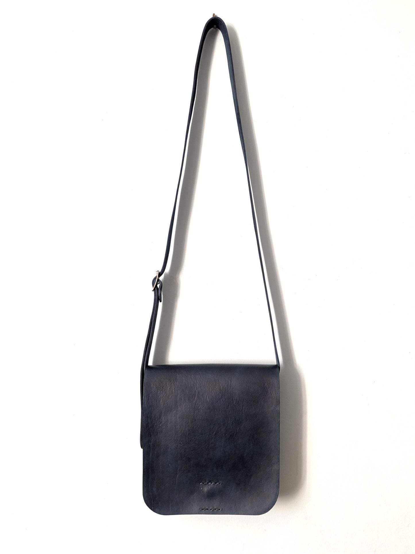 ** SALE ** Classic Messenger (Small)