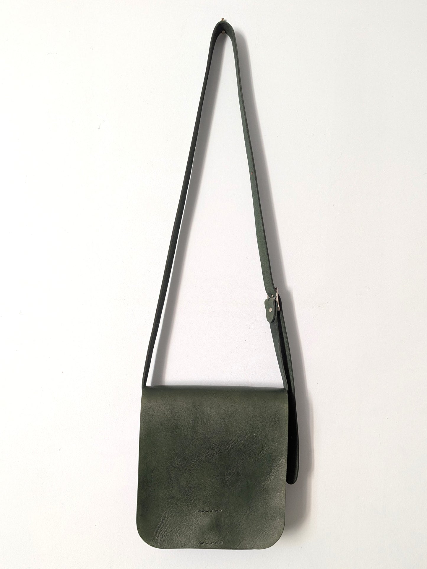 ** SALE ** Classic Messenger (Small)