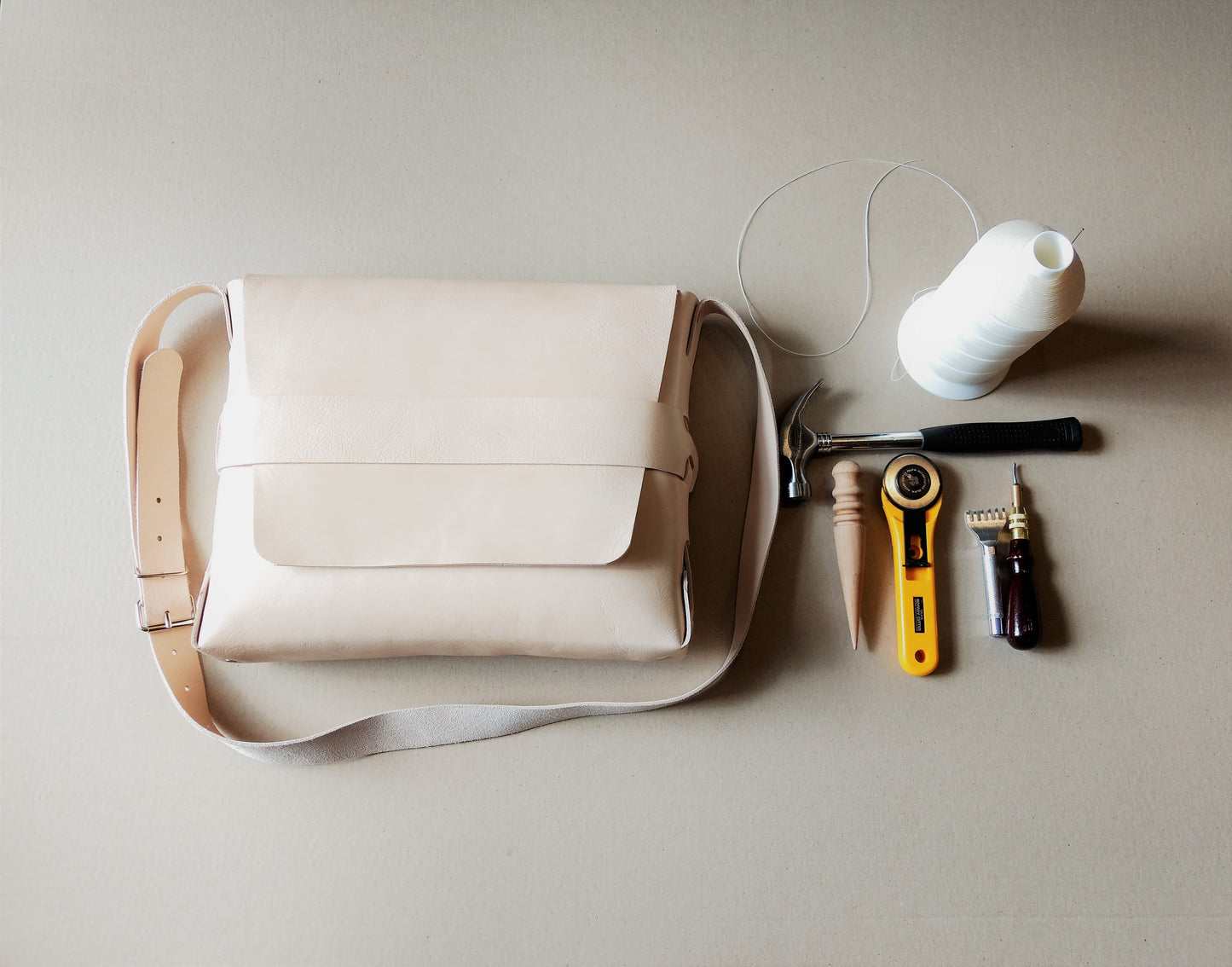 No Sew Satchel Full Day Leatherwork Course £240