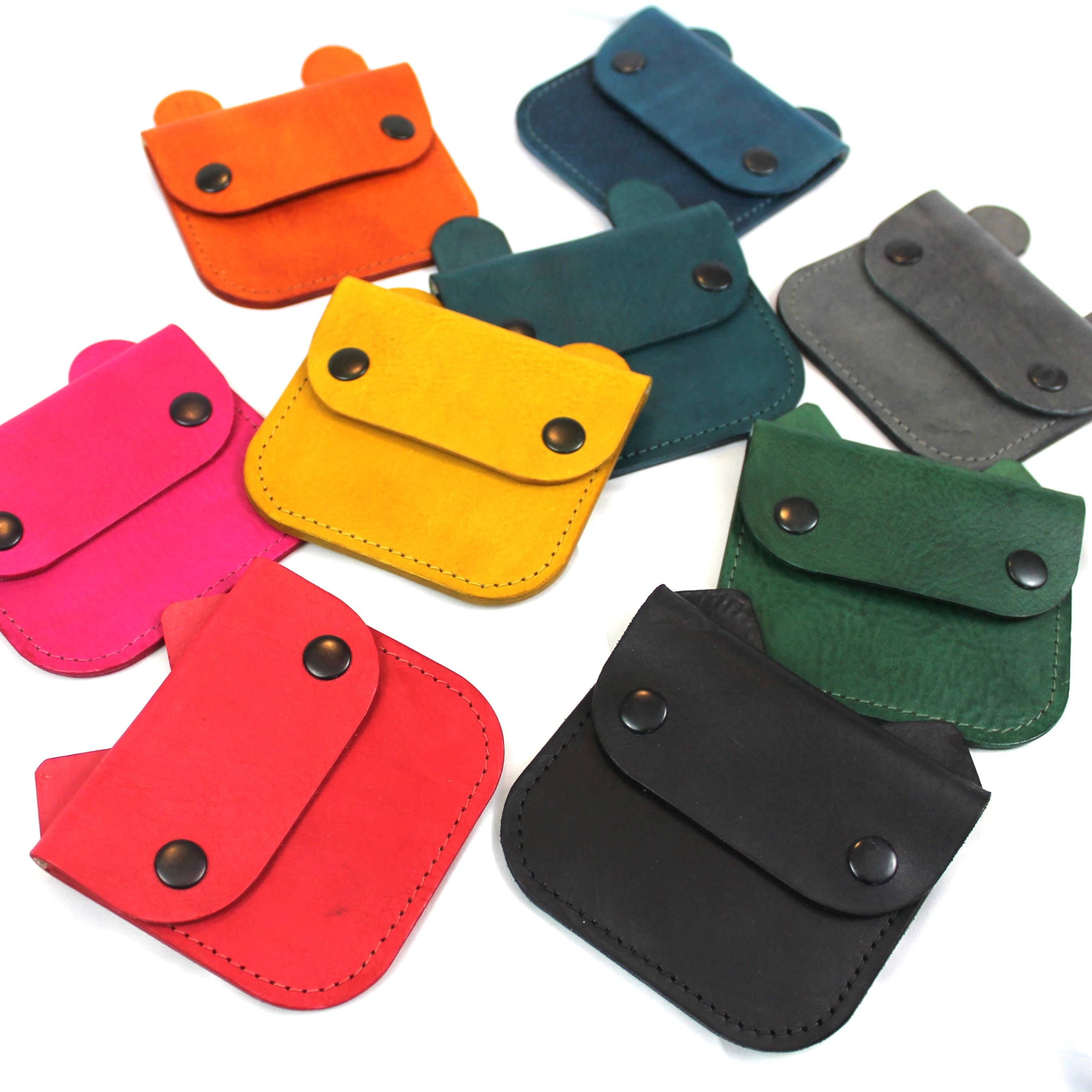 Boy Chanel Hand bags Beige Leather ref.945678 - Joli Closet